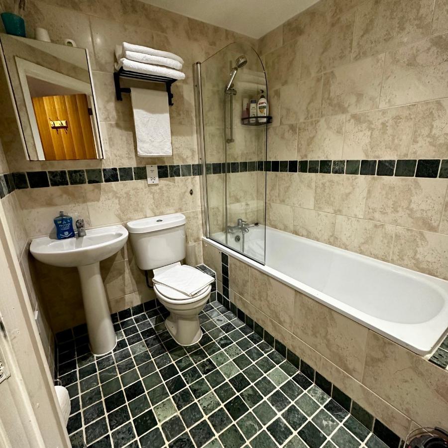 Two Bedroom Flat Town Centre Колчестер Экстерьер фото