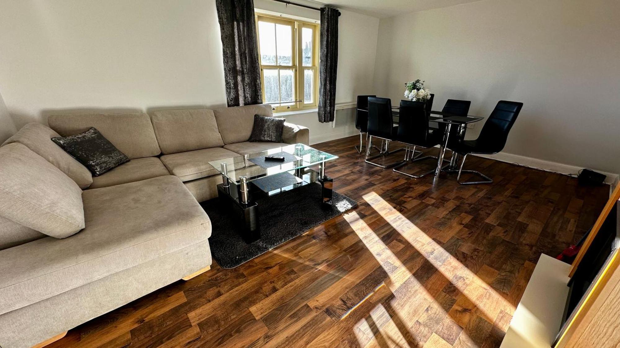 Two Bedroom Flat Town Centre Колчестер Экстерьер фото
